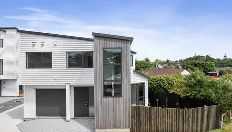 7D Edgewater Grove, Orewa