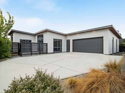 8 Catalina Lane, Waldronville