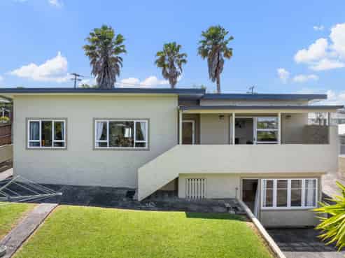 25 Hillview Avenue, New Windsor