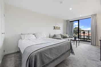 209/8 Gray Avenue, Mangere East