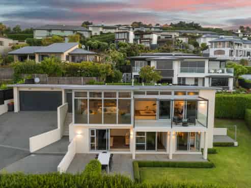 132 Glenstrae Road, Redcliffs