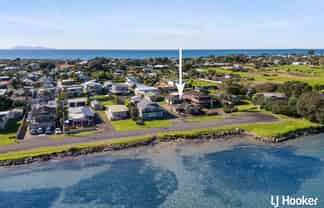 49 Pio Road, Bowentown