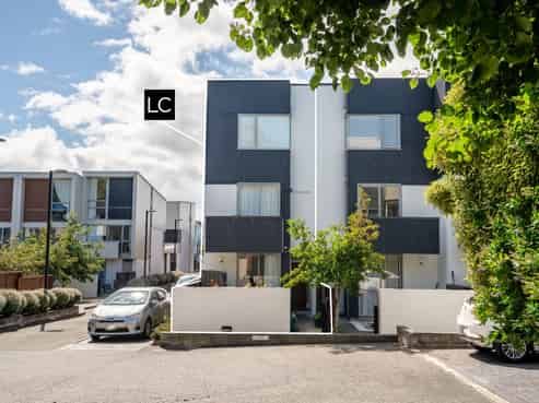38/120 Rintoul Street, Newtown