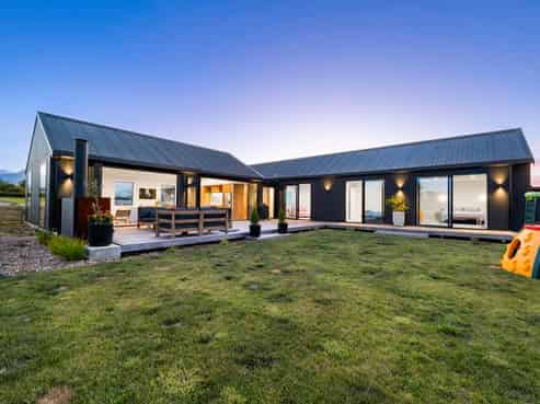 589 Kent Road, Korito