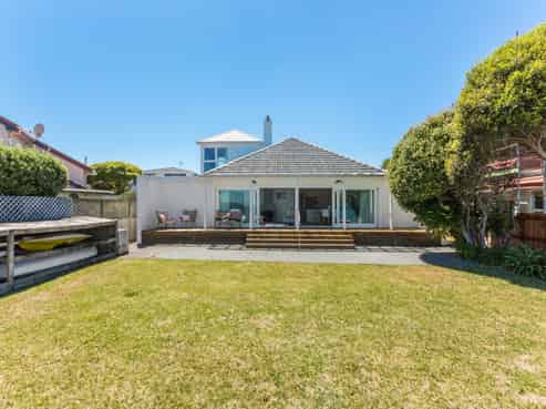 20 Steyne Avenue, Plimmerton