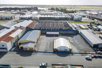 Large Industrial Shed and Yard
