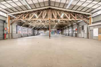 Large Industrial Shed and Yard