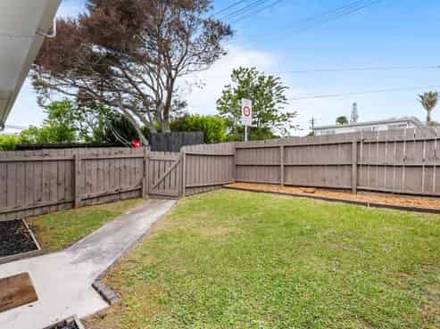 2/174 Birkdale Road, Birkdale