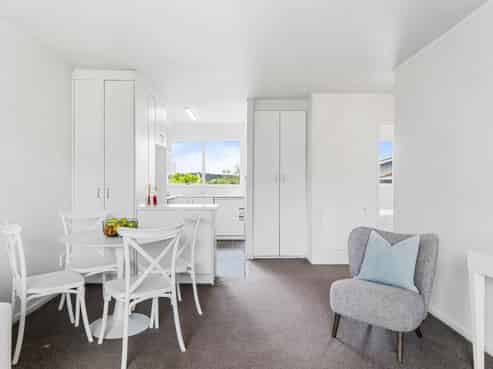 2/174 Birkdale Road, Birkdale