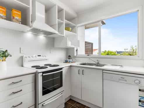 2/174 Birkdale Road, Birkdale