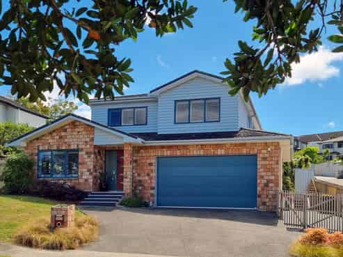 6 Carol Lee Place, Albany Heights