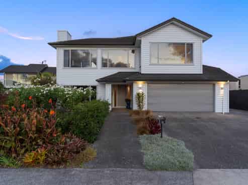 36 Pine Harbour Parade, Beachlands