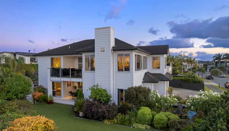 36 Pine Harbour Parade, Beachlands