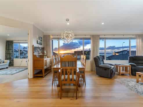 36 Pine Harbour Parade, Beachlands