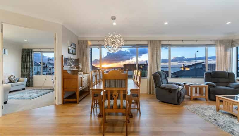 36 Pine Harbour Parade, Beachlands