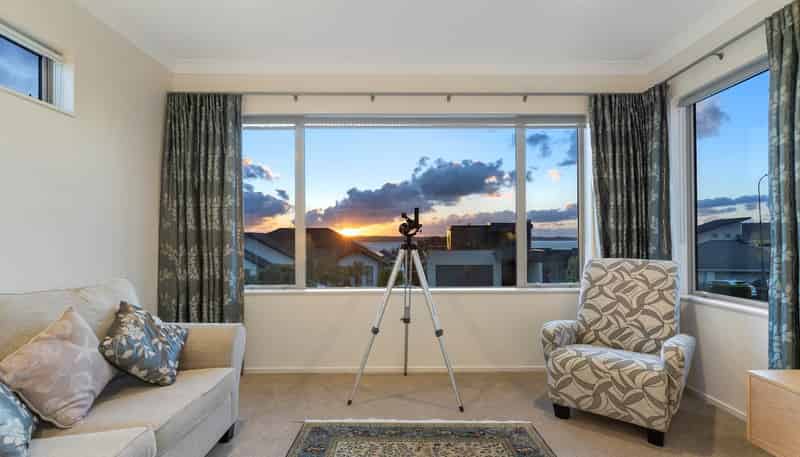 36 Pine Harbour Parade, Beachlands