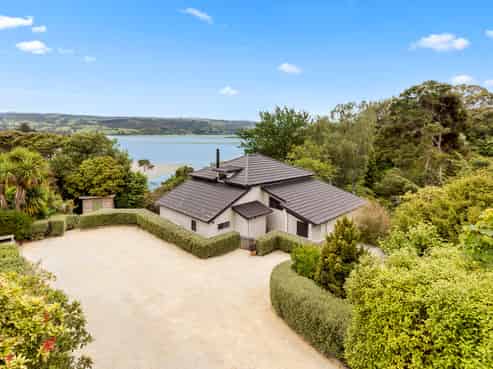 211 Doctors Point Road, Waitati