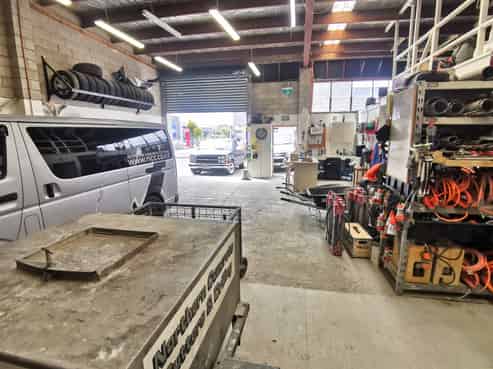 Highly desirable 143sqm industrial unit