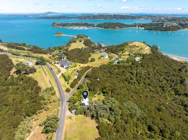1 Rothschild Terrace, Waiheke Island