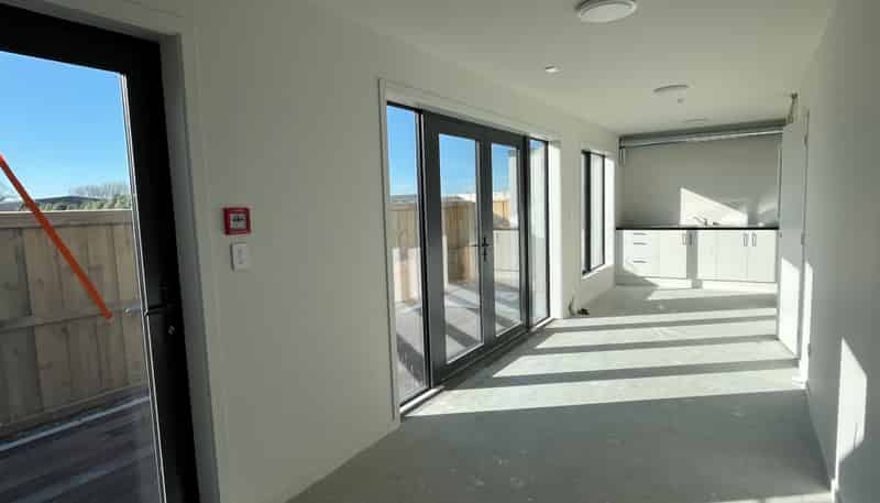8/1 Lake Bryndwr Lane, Burnside