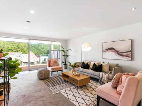 18 Saddleback Grove, Karori