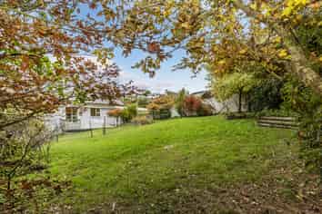 11A Wakefield Terrace, Tawa
