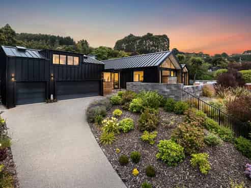 22 Clearwater Street, Broad Bay