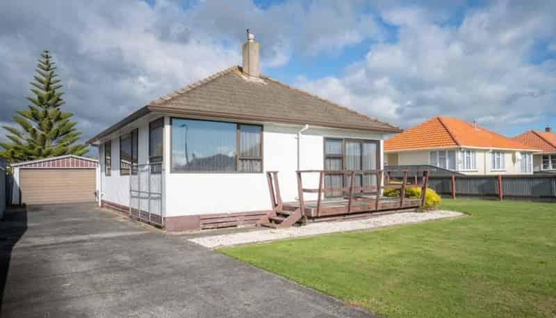103 Clyde Crescent, Roslyn