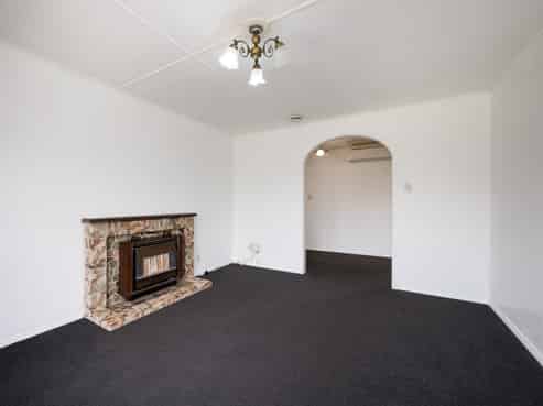 103 Clyde Crescent, Roslyn