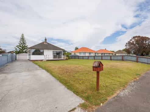 103 Clyde Crescent, Roslyn