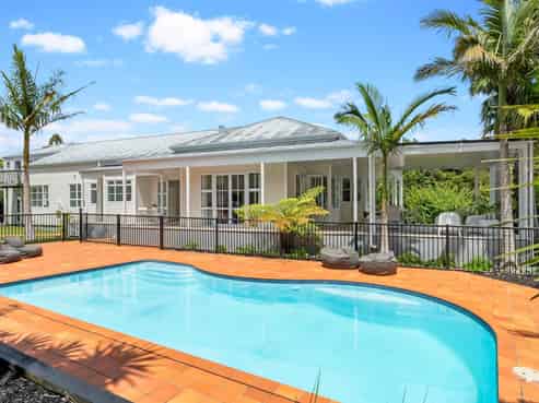 27 Almond Grove, Greenhithe