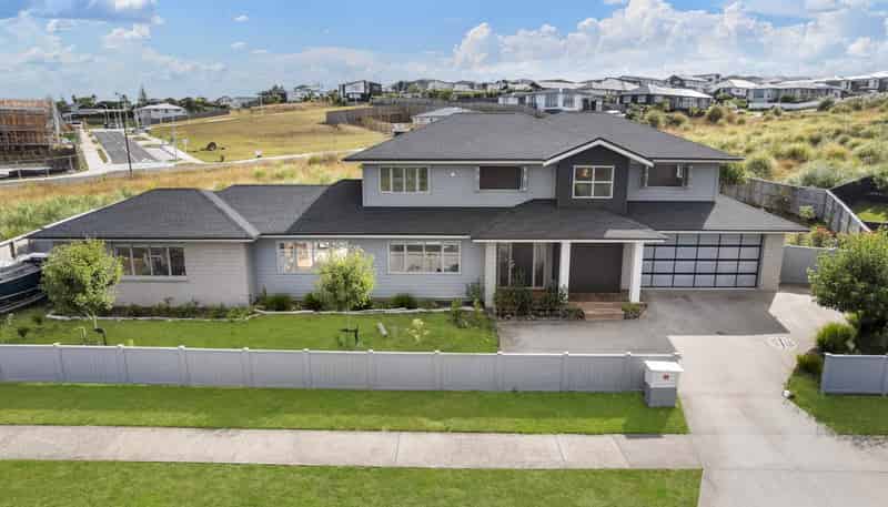 5 Angiangi Crescent, Beachlands