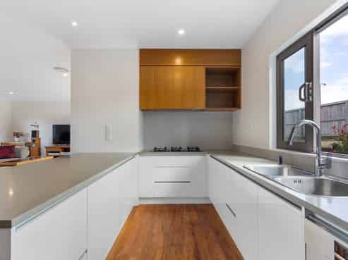 5 Angiangi Crescent, Beachlands