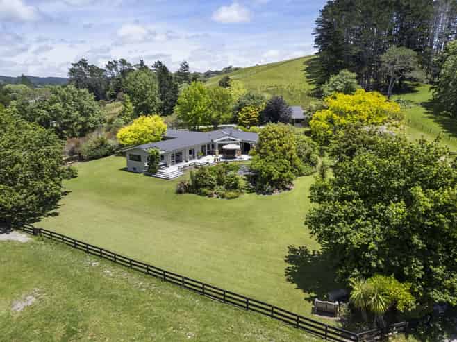 196 Blackbridge Road, Dairy Flat