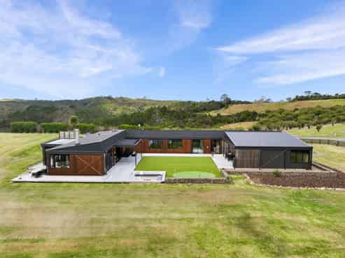 32 Aroha Road, Te Arai