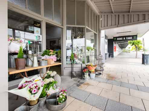 Thriving florist and gift business for sale