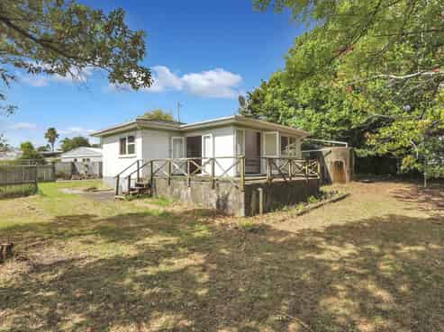 15 Bays Road, Orere Point