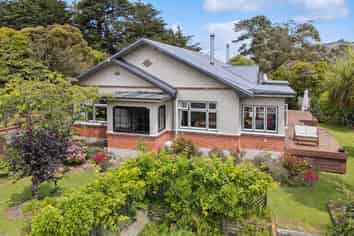 26 District Road, Roseneath