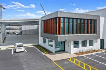 Brand New Industrial HQ – Vacant Possession