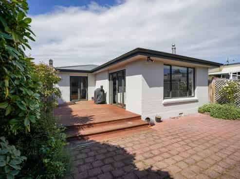 82 Lowe Street, Avenal