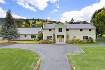 17 Wairongoa Road, North Taieri