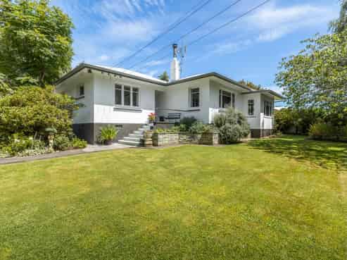 1091 Halcombe Road, Halcombe