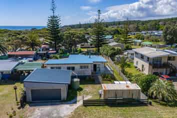496 West Coast Road, Waipapakauri