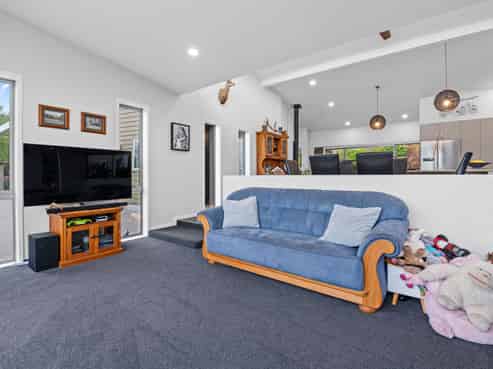 6 Ascot Vale, Tikitere