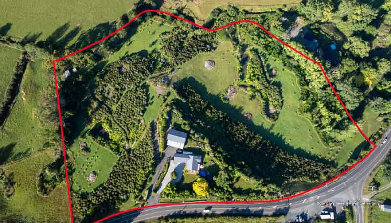 3257 State Highway 23, Raglan