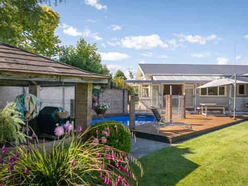 3257 State Highway 23, Raglan