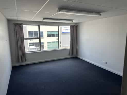 Commercial unit - prime location