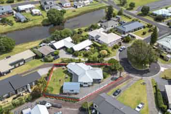 13 Willow Grove, Tairua