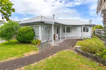 13 Willow Grove, Tairua