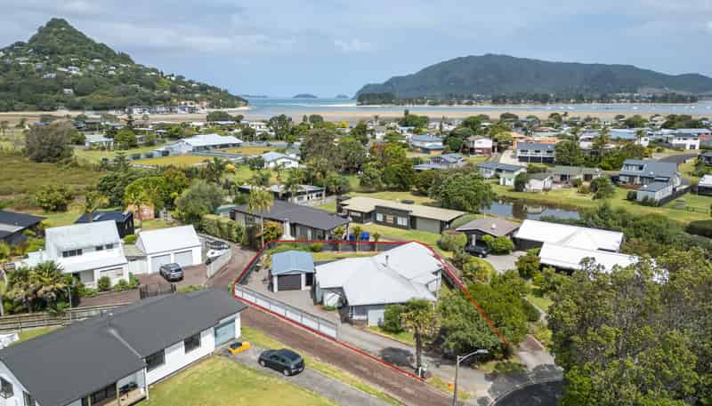 13 Willow Grove, Tairua